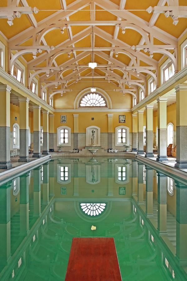 Royal Oasis Hotel Wankaner ภายนอก รูปภาพ