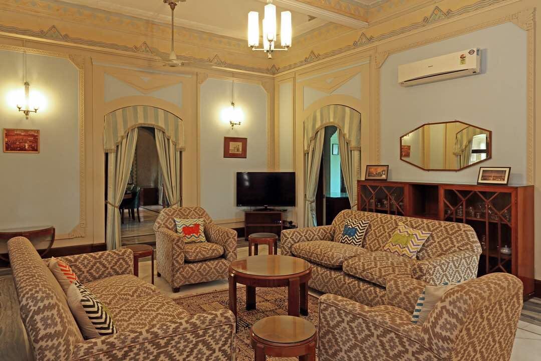 Royal Oasis Hotel Wankaner ภายนอก รูปภาพ